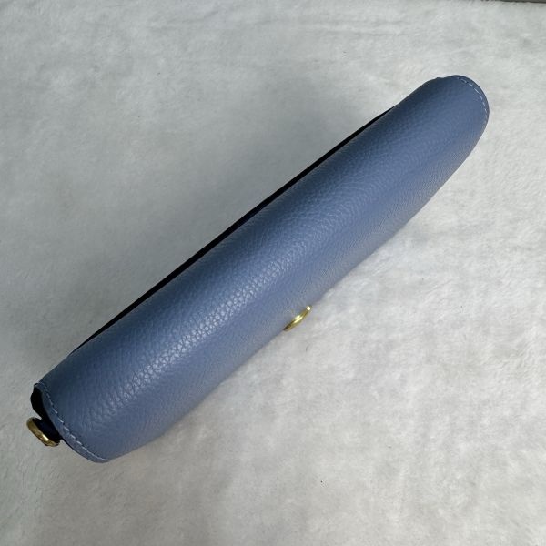 Coach 全新拋光鵝卵石斜背包-7