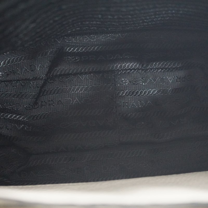 PRADA VITELLO PHENIX 白色牛皮斜背包-10