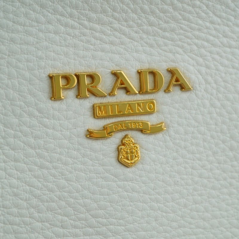 PRADA VITELLO PHENIX 白色牛皮斜背包-11