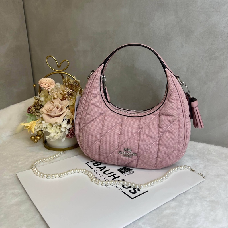 COACH 牛仔斜背兩用彎月包-0
