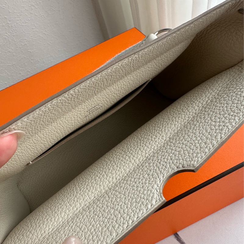 Hermes 奶昔白Videpoches🥹🥹🥹🥹🥹超甜-16