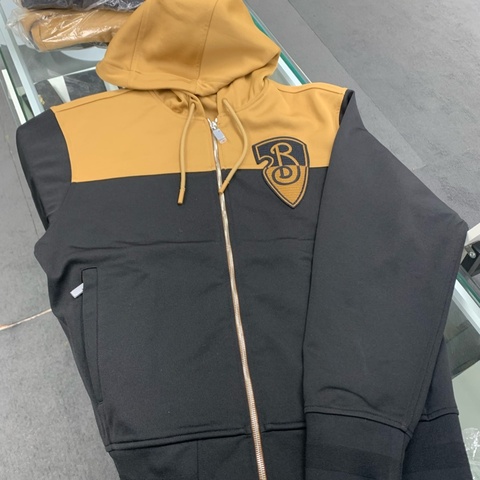 Burberry 衛衣 size M L   全新