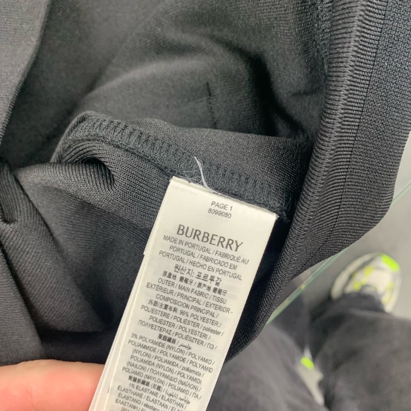 Burberry 衛衣 size M L   全新-3