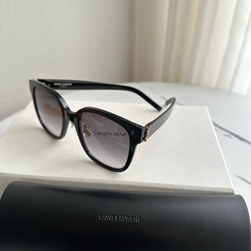 ysl超級好看顯瘦墨鏡🕶️很輕-0