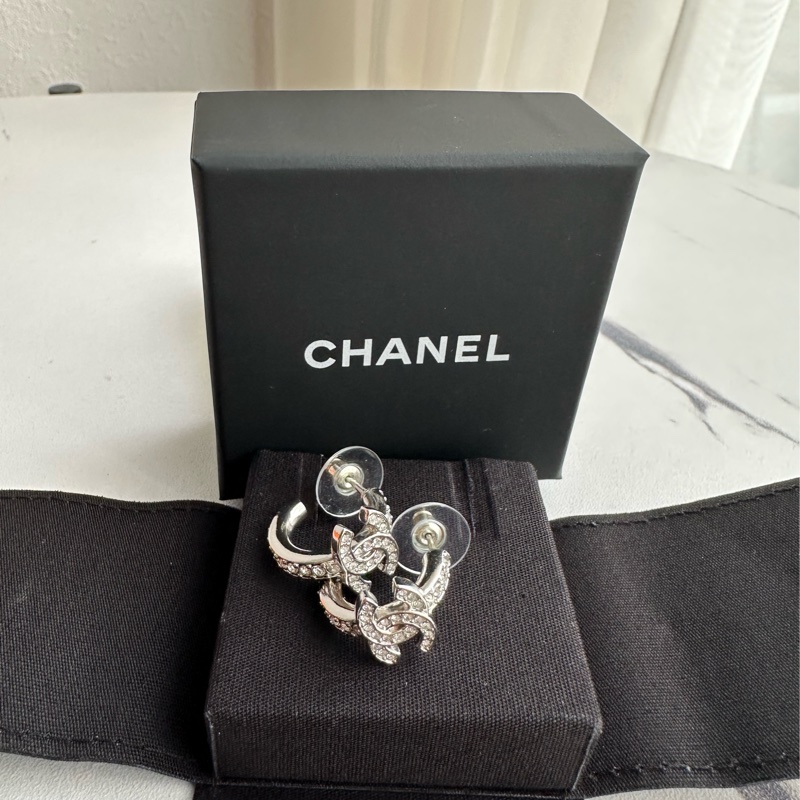 Chanel 亮鑽～真的好看的耳環-0