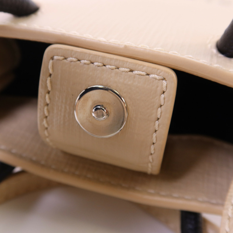 BALENCIAGA 牛皮皮革Phone Holder銀扣手挽肩背兩用袋-11