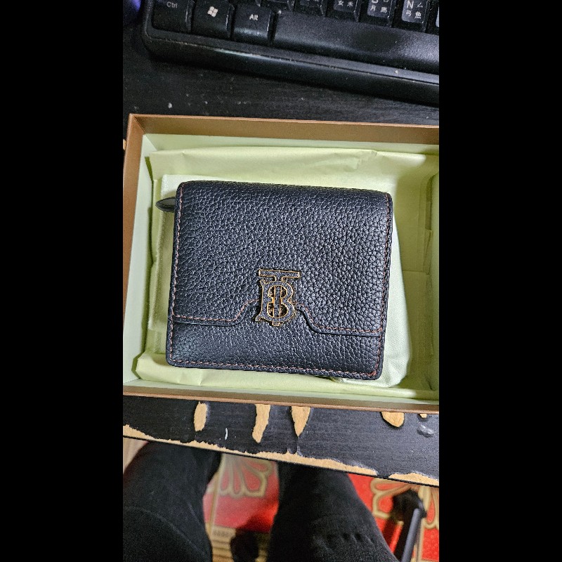 Burberry 兩折短夾 黑色 二手-1