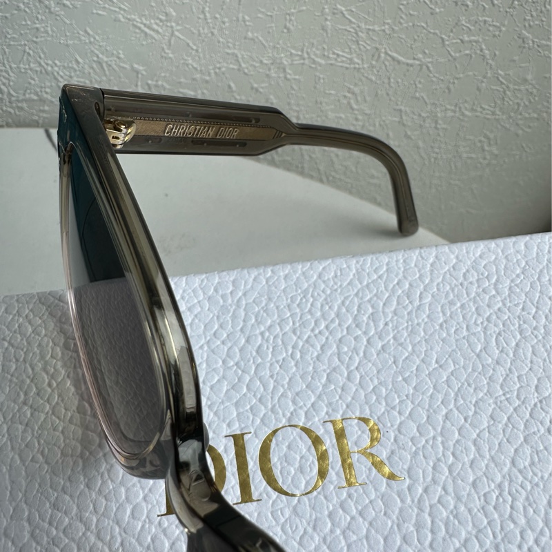 Dior超級美 漸層灰茶墨鏡-4