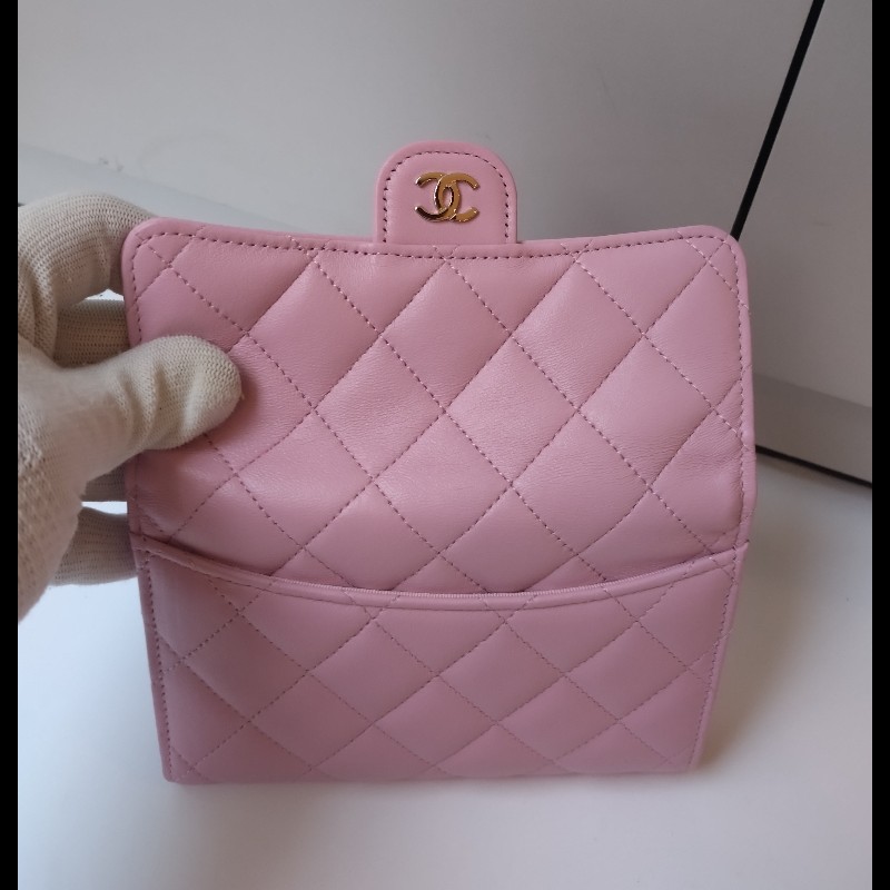 Chanel 粉羊皮菱格下蓋中夾-3