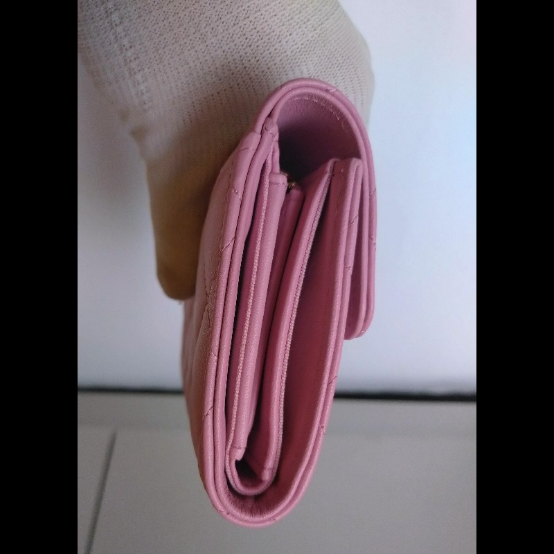 Chanel 粉羊皮菱格下蓋中夾-6