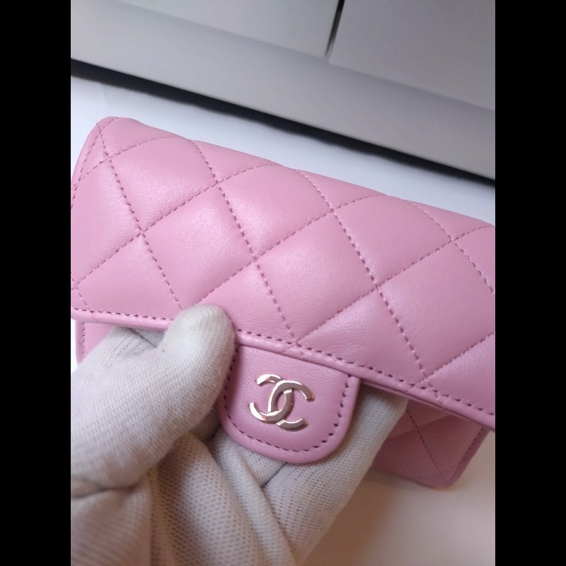 Chanel 粉羊皮菱格下蓋中夾-7