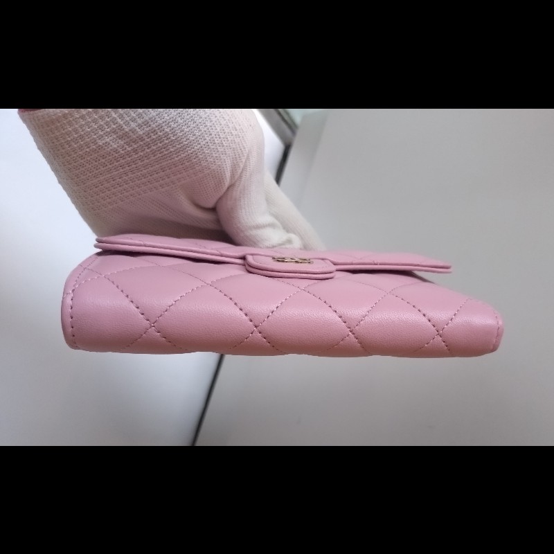 Chanel 粉羊皮菱格下蓋中夾-12
