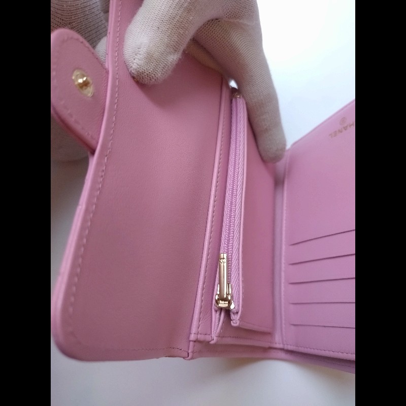 Chanel 粉羊皮菱格下蓋中夾-17