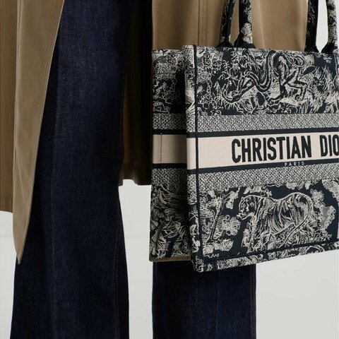 ::Christian Dior:: Dior Book Tote 老虎刺繡小型托特包 Toile de Jouy Reverse 反轉法式印花圖騰