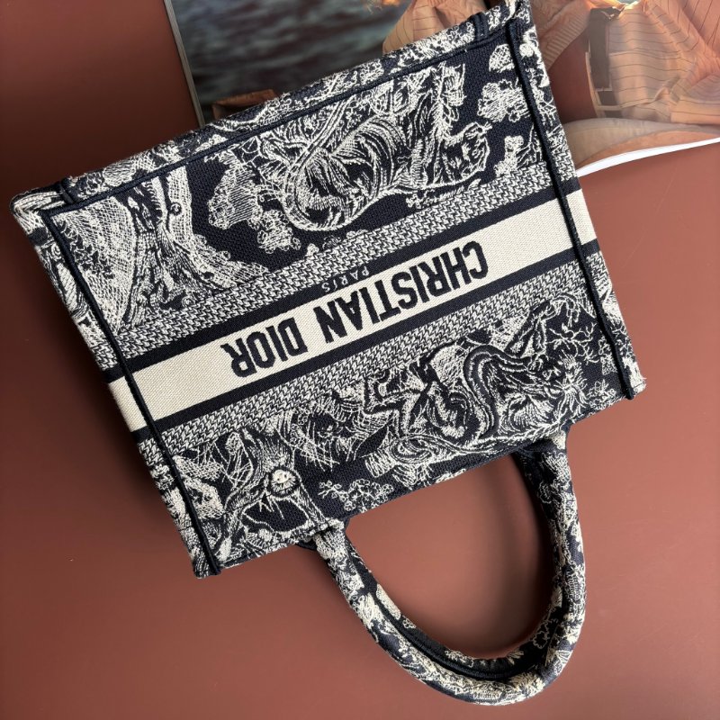 ::Christian Dior:: Dior Book Tote 老虎刺繡小型托特包 Toile de Jouy Reverse 反轉法式印花圖騰-1