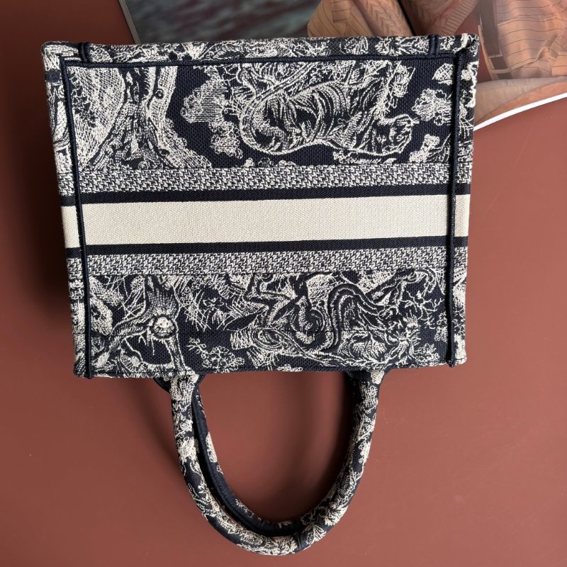 ::Christian Dior:: Dior Book Tote 老虎刺繡小型托特包 Toile de Jouy Reverse 反轉法式印花圖騰-2