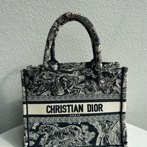 Dior 刺繡動物托特包PM 全館最低