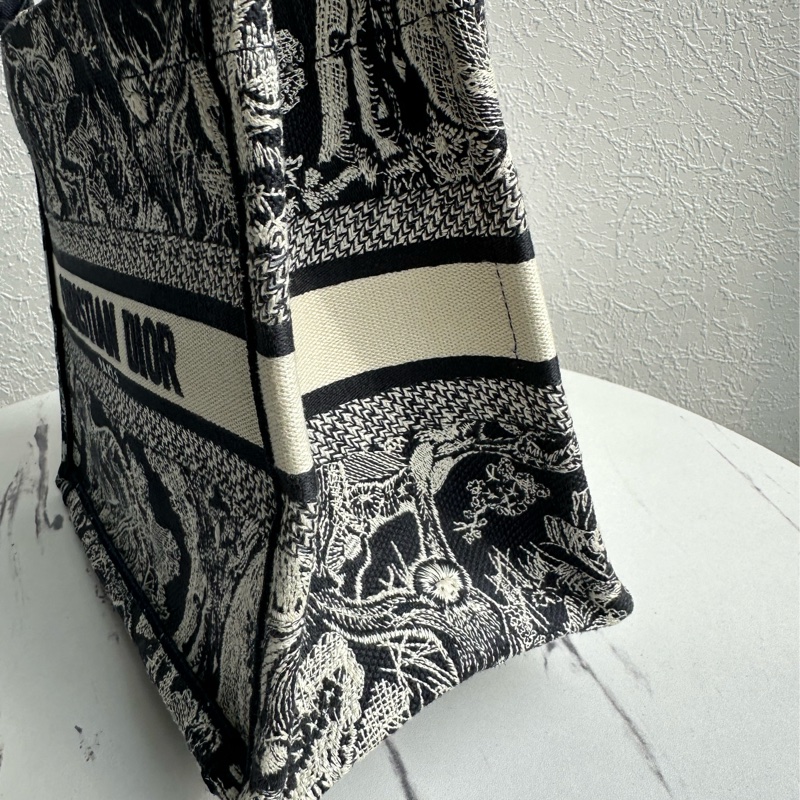 Dior 刺繡動物托特包PM 全館最低-5