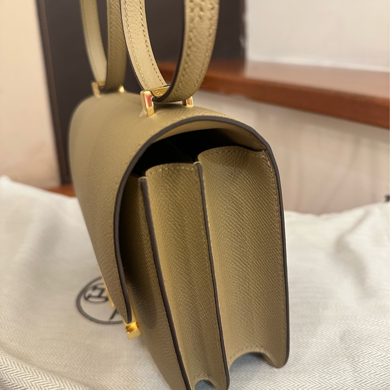 HERMES 新色💕塵埃灰金釦康康19斜背包 未使用-1