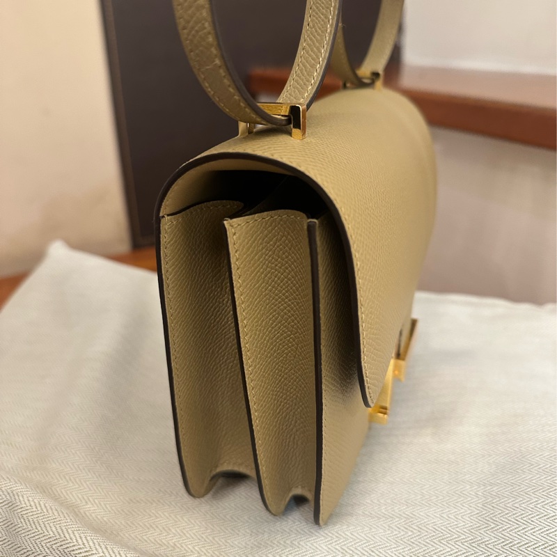 HERMES 新色💕塵埃灰金釦康康19斜背包 未使用-2