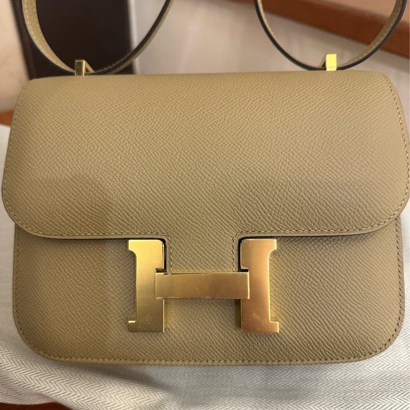 HERMES 新色💕塵埃灰金釦康康19斜背包 未使用-5