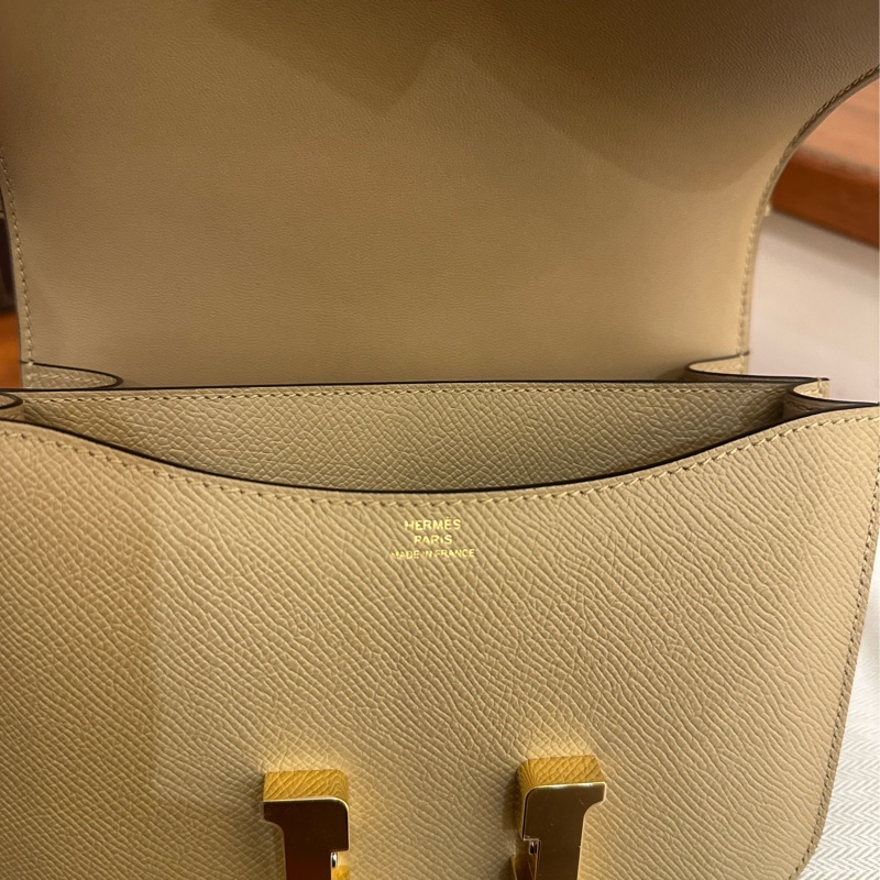 HERMES 新色💕塵埃灰金釦康康19斜背包 未使用-9