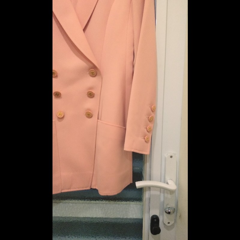Chanel 粉色雙排釦長版外套-5