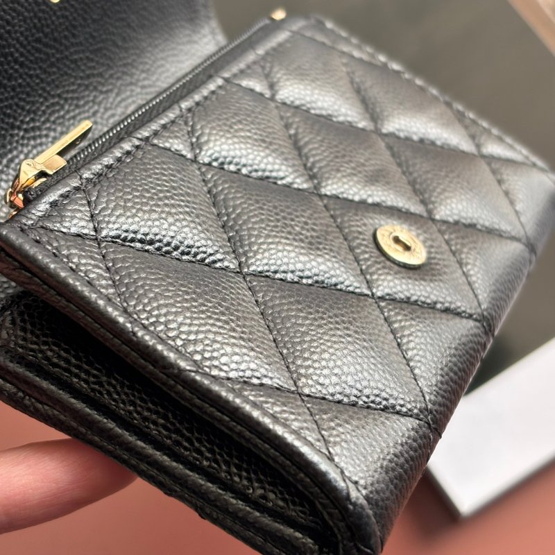 ::CHANEL:: 黑荔枝菱格紋皮革金雙C內拉鍊卡片零錢包-11