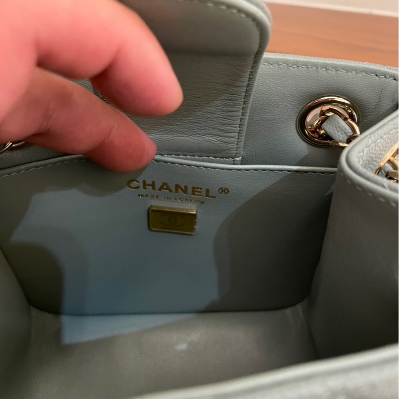 CHANEL 灰藍荔枝超級好看方型鏈包-7