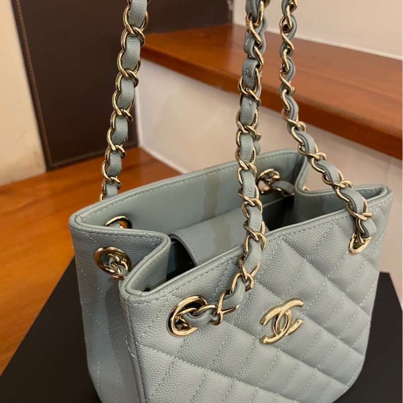 CHANEL 灰藍荔枝超級好看方型鏈包-9