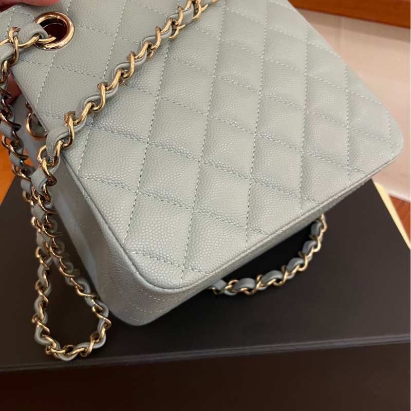 CHANEL 灰藍荔枝超級好看方型鏈包-11