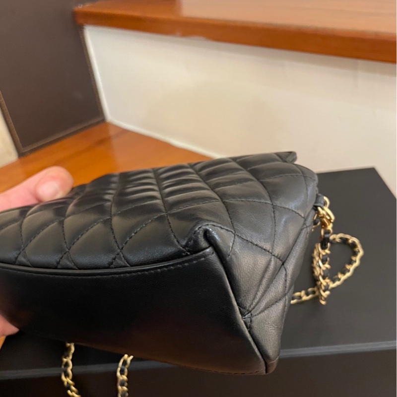 CHANEL 黑菱格金獅子頭吊飾肩背包 超好看💕-4