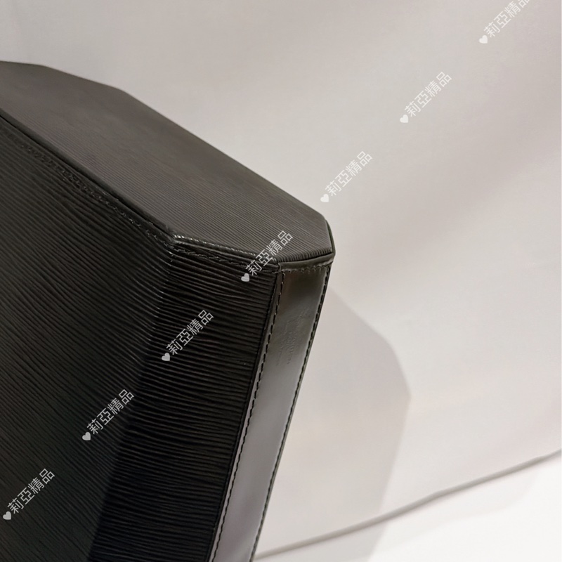 莉亞精品♡ Lv 水波紋薯條肩背包 二手美包-7