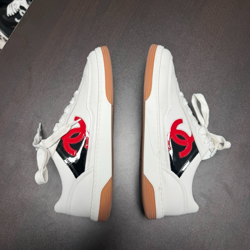 Chanel香奈兒24P大徽標皮革低幫板鞋 白色38碼98新-3