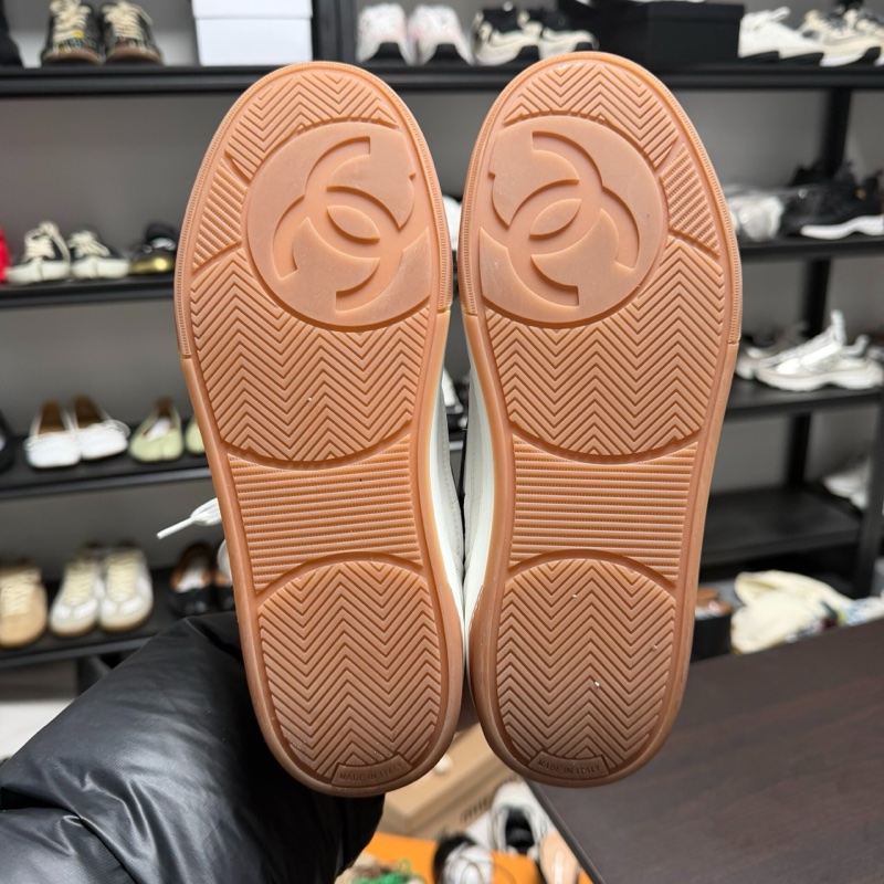 Chanel香奈兒24P大徽標皮革低幫板鞋 白色38碼98新-7