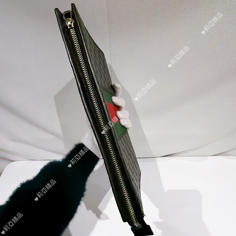 莉亞精品♡ Gucci 黑壓紋手拿包 二手美包-3