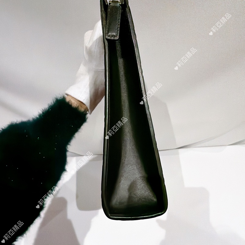 莉亞精品♡ Gucci 黑壓紋手拿包 二手美包-5