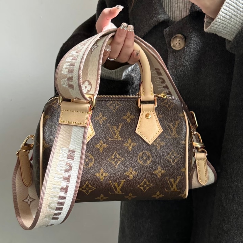 路易威登波士頓20 LV原花奶茶寬背帶Speedy20波士頓包M46222-4