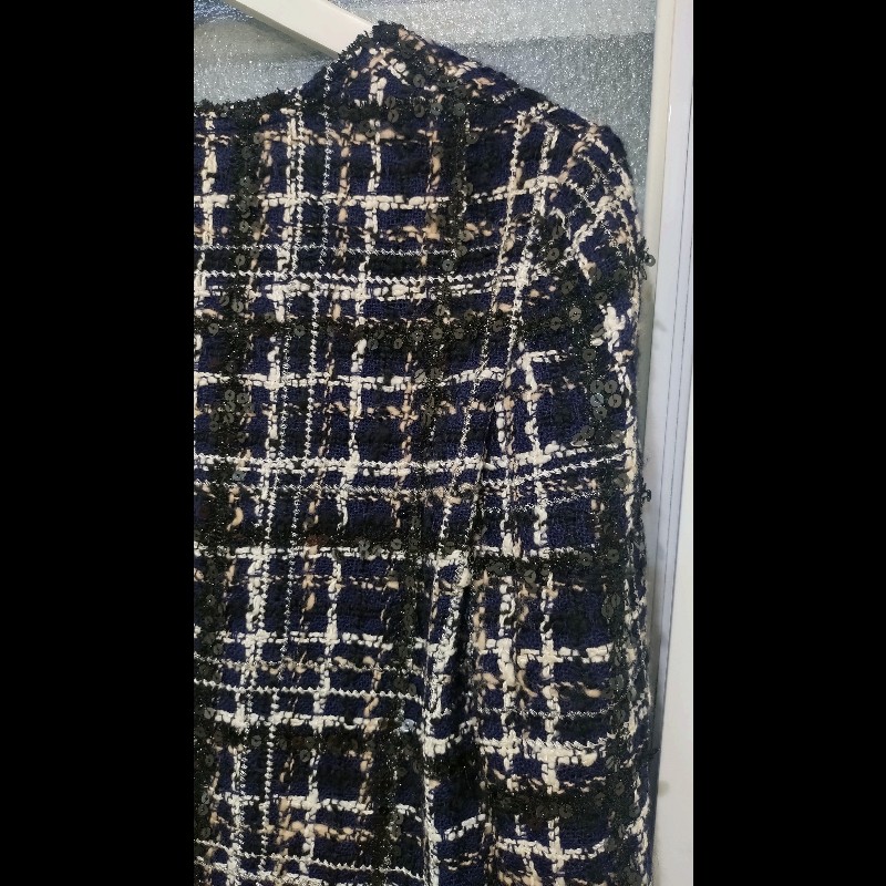 Chanel 深藍底白格加亮片軟呢外套-1