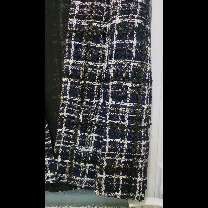 Chanel 深藍底白格加亮片軟呢外套-6