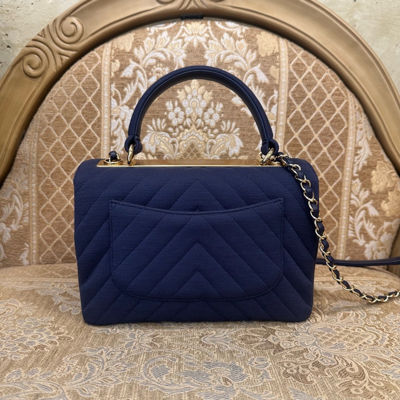Chanel 深藍布面山型紋金釦TrendyCC手提肩背包 A92236-1