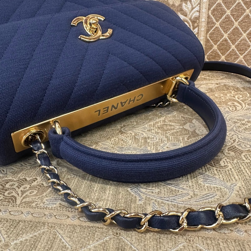 Chanel 深藍布面山型紋金釦TrendyCC手提肩背包 A92236-7