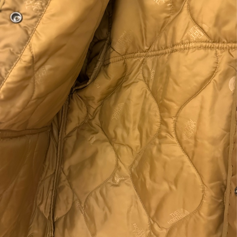 the north face 北臉台灣沒有款 大地色系實穿鋪面外套，可單穿可當中間層搭配-5