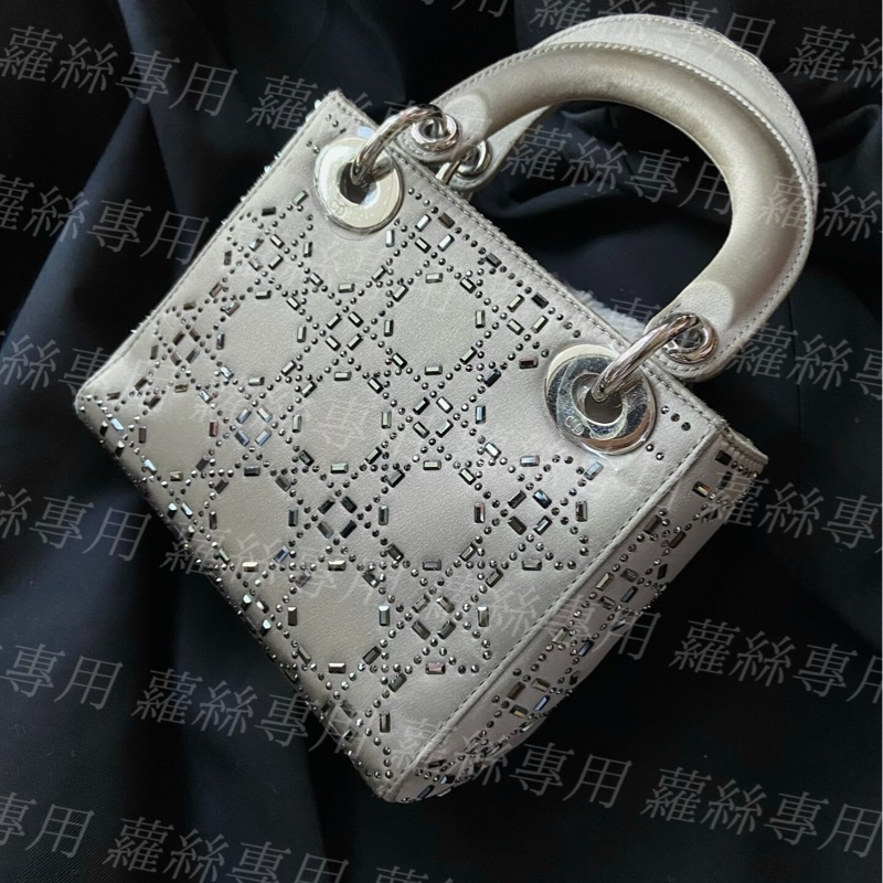 dior迪奧絲綢緞面戴妃銀灰色水鑽三格戴妃-4