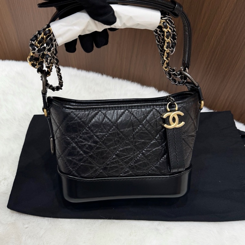 🌷新款芯片款!Chanel 香奈兒 Gabrielle 復古小牛皮 流浪包 黑色小號-0