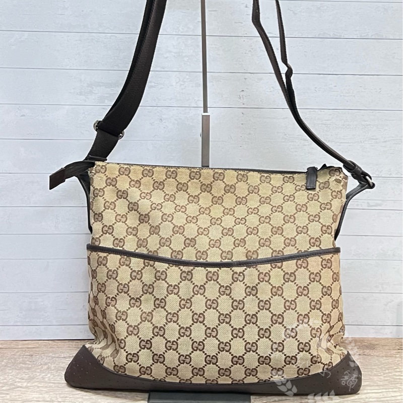 ~~趴趴小舖~~正品Gucci緹花基本款斜背包2512112500-7