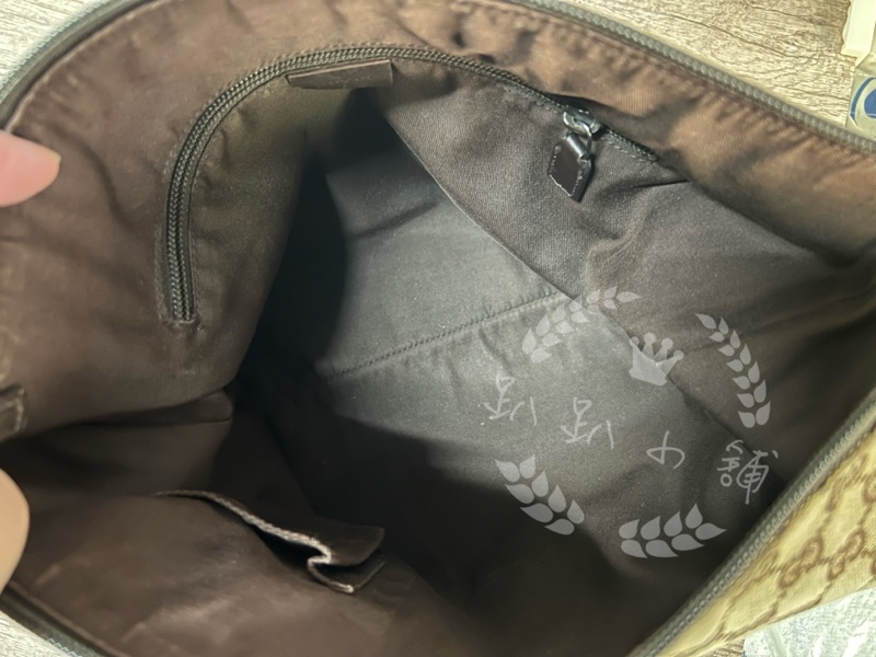 ~~趴趴小舖~~正品Gucci緹花基本款斜背包2512112500-11