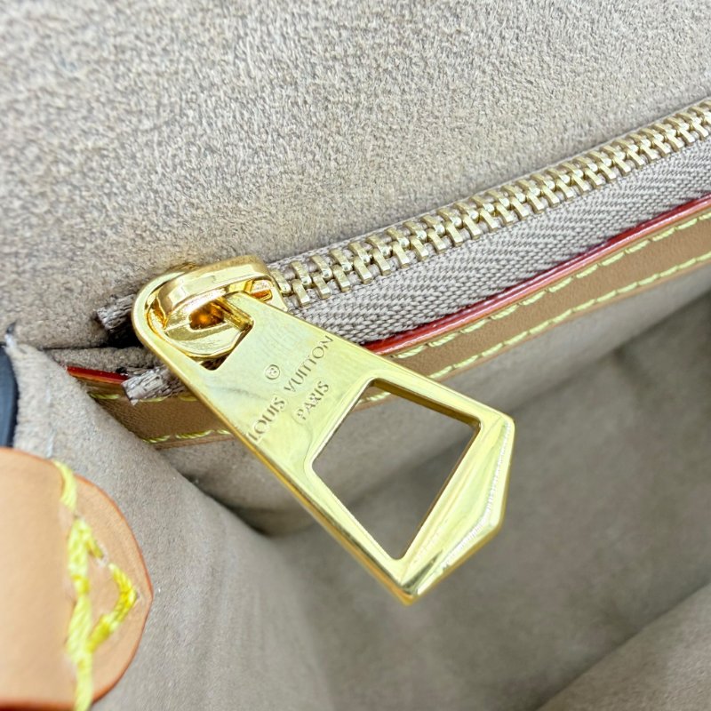 Louis Vuitton - 原花拼羔羊毛下蓋Diane法棍包-19