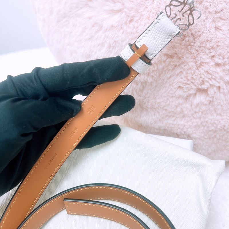 全新 Loewe anagram 白色腰帶 20mm 75碼-5