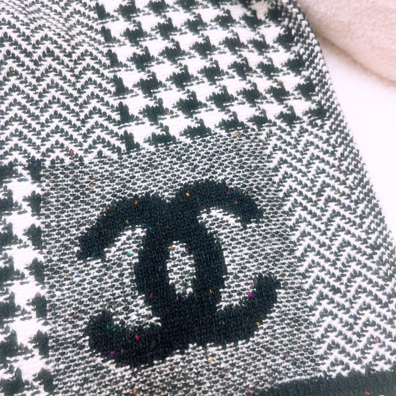 Chanel 黑白千島格圍巾/頸巾-1